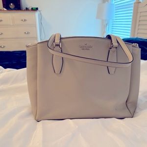 This is a barely used Kate Spade bag
